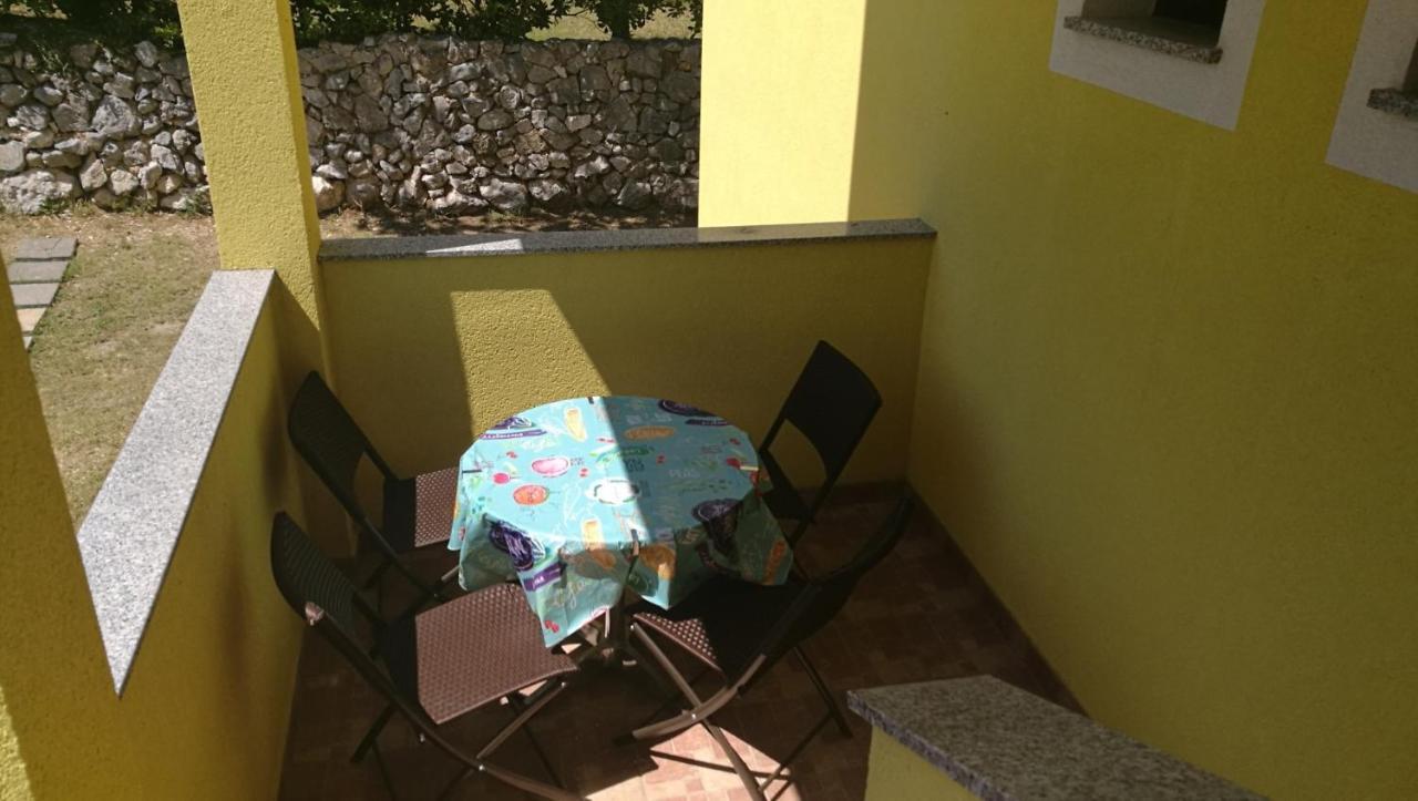 Apartments With A Parking Space Baska, Krk - 13907 Екстериор снимка