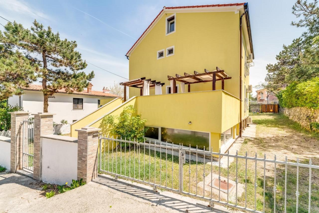 Apartments With A Parking Space Baska, Krk - 13907 Екстериор снимка