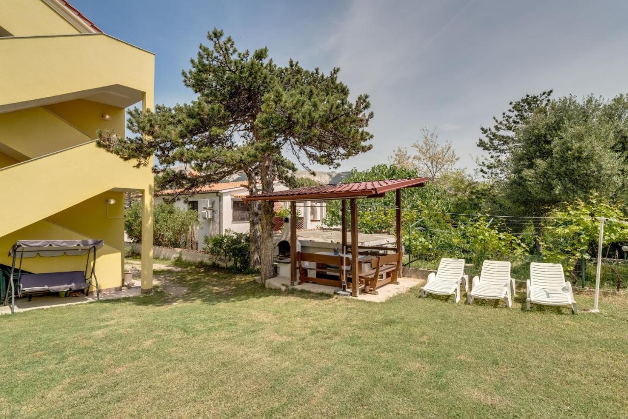 Apartments With A Parking Space Baska, Krk - 13907 Екстериор снимка