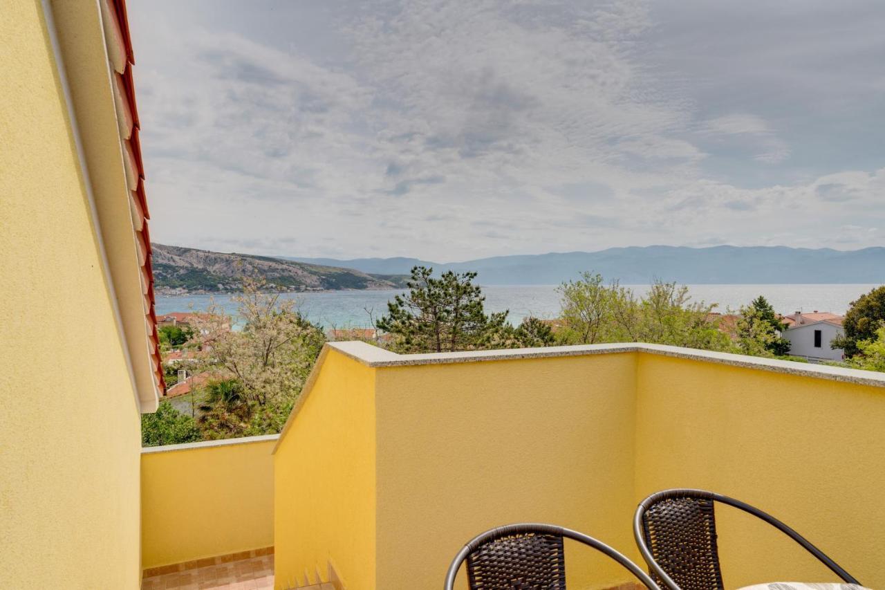 Apartments With A Parking Space Baska, Krk - 13907 Екстериор снимка